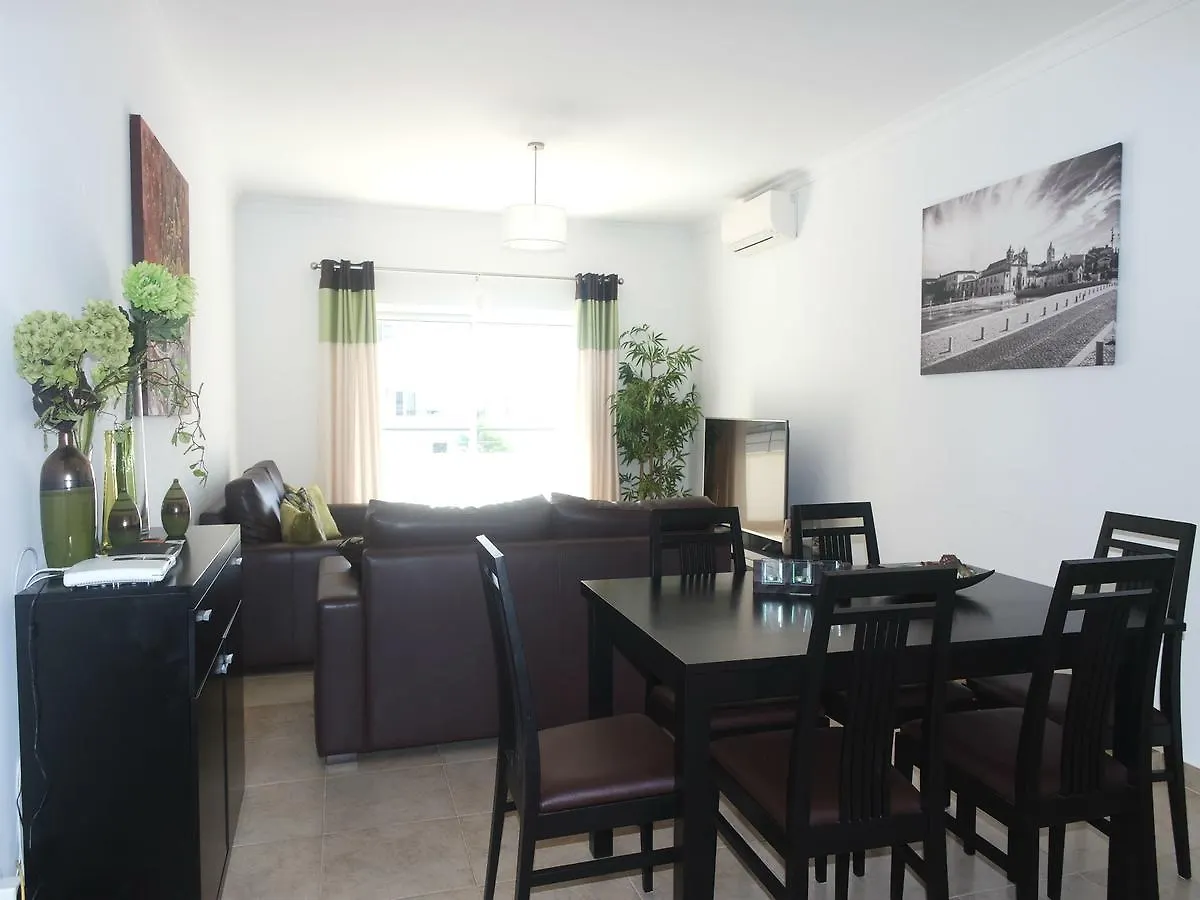 C04 - Pool View 3 Bed Apartment Lagos 0*,